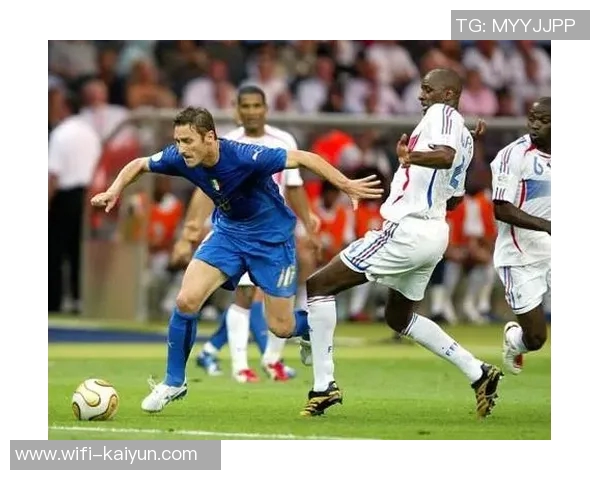 闪电熊足球：激情与梦想交织的绿茵场上演绎的青春传奇